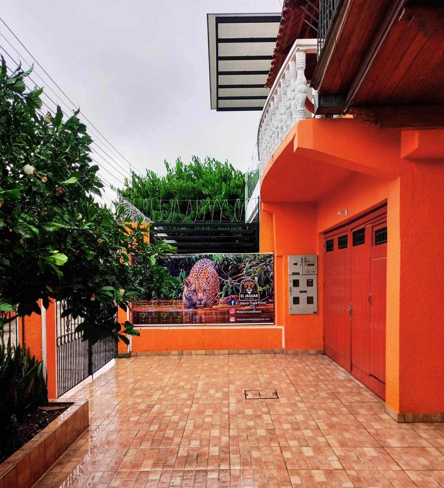 El Jaguar Casa Hotel Leticia Esterno foto